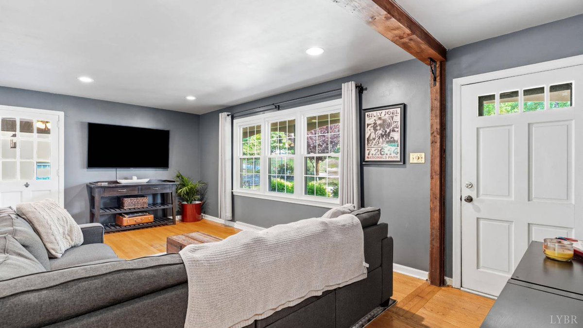skypacotteam's tweet photo. New Listing Price: $359,900
2305 Hawthorne RD, Lynchburg, VA 24503 is a fantastic property with 4 bedrooms and 3.0 bathrooms.
See more here: https://t.co/WDne0s7jhS https://t.co/qTs4Z6JSys