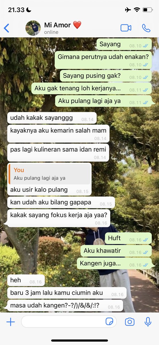 hyun_ez's tweet photo. seungjin few tweets au 

what if ezmil 🤤 

from aries universe https://t.co/3v1llCLnkt