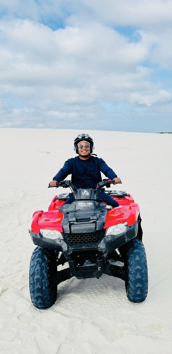 ayanda_ntulii's tweet photo. My time in Cape Town included the Atlantis Dunes, endless sand, big skies and pure freedom. It felt like another world, an adventure worth every moment. https://t.co/3oKEULPI0D