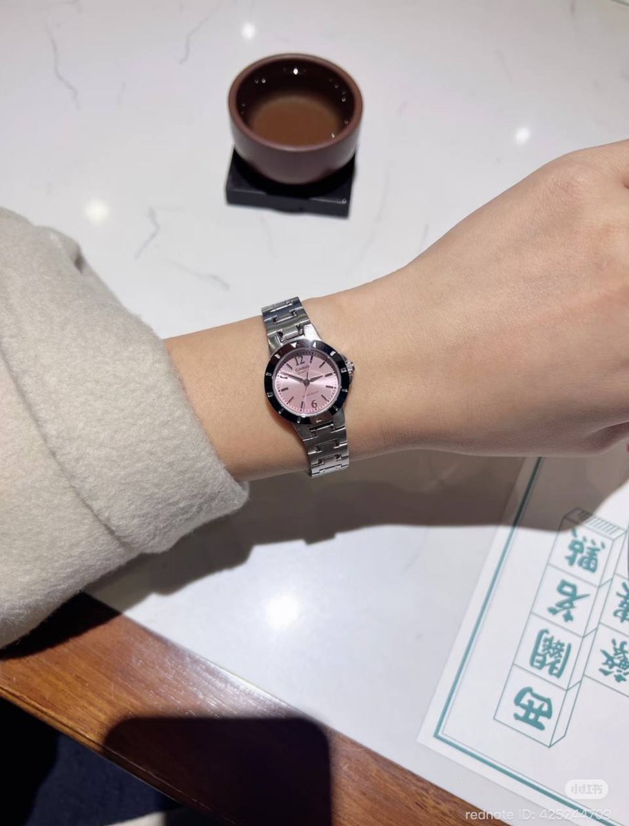 zelouver's tweet photo. CASIO EMANG NGGA PERNAH GAGAL‼️PLISS INI WARNA PINKNYA CANTIK BANGET🌸💗 https://t.co/JQf2GUqg9a