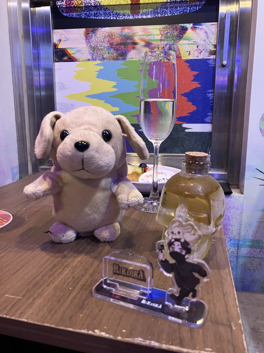 po0v0oq's tweet photo. オカくんもいたよ♡
おもレモのりょーすけさん
一緒に写真撮ってもらったけど
顔が原型留めてなくてめちゃくちゃ笑ったwww
#RIKEOKA
#ナナフシギGMK
#思い出のレモネード屋さん https://t.co/CCFCjx6XAt