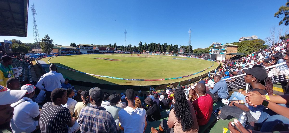 weymarplanet's tweet photo. Not a sports photographer, but I nailed this one with my Samsung π
βHome sweet home πΏπΌ
#HarareSportsClub #2023CWCQualifiers https://t.co/CepTKUTYBJ