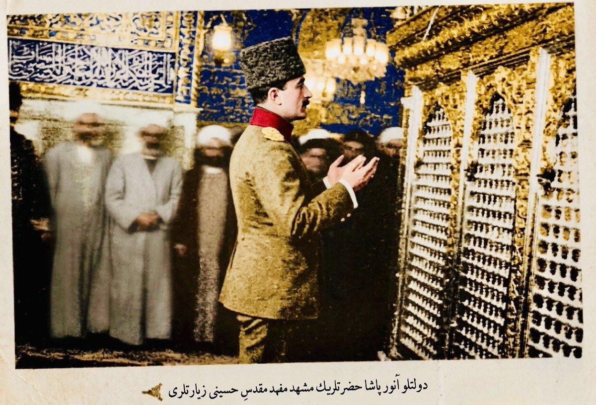 Mehmet_ASarhan's tweet photo. Birinci Dünya Savaşında Mısır halkı Osmanlıya sempati göstermiştir. Mısır halkı İngiliz İşgalinden nefret etmiştir. Kanlı direnişler sergilemiştir.
Enver  Sedat'ın adı Enver Paşadan, Cemal Abdülnasır'ın adı Cemal Paşadan gelir.
Çünkü babaları İngilizlerle din ve vatan için savaşan kahraman Enver ve Cemal'e hayrandı. Enver Sedat da bunu hatıratında yazmıştır.