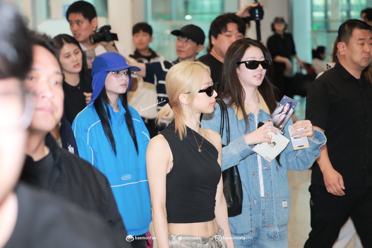 baemondata's tweet photo. 260817 Ruka Incheon Airport
Exclusive Data Set 307 Photos

Full set in reply.

#BABYMONSTER #베이비몬스터 #베몬
#Ruka #루카 #ルカ #KAWAIRUKA https://t.co/UL9848gghQ