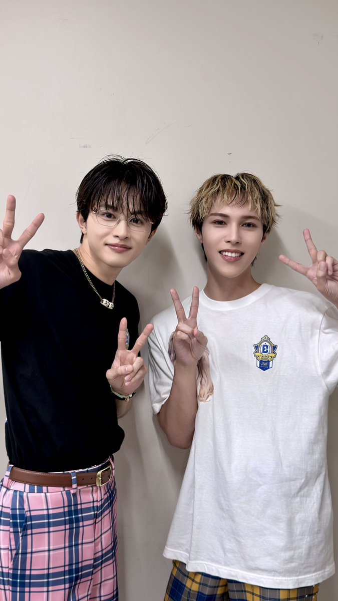 kevinx_official's tweet photo. 「人類みな、人類」
今日言わなかったじゃ〜〜ん‼️って話しかけてくれるの嬉しかったです好きですタクヤくん‼️

#本当は人類みな兄弟
#リハで言い間違えたことから始まりました https://t.co/i251SG7VW5