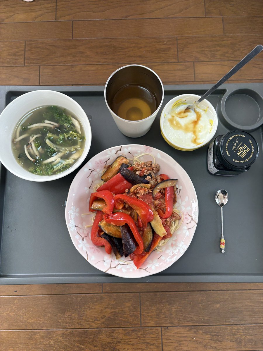 Domoyukie's tweet photo. 最近の自炊‼️トウモロコシ🌽かなりお通じに効く😄イチジク前祖母宅にあって沢山ありんこ🐜ついてて祖父母がありを取って洗って食べてたなぁ🐜買うと意外と高い😢いか🦑久々に食べる! https://t.co/SBPtOo7xEi