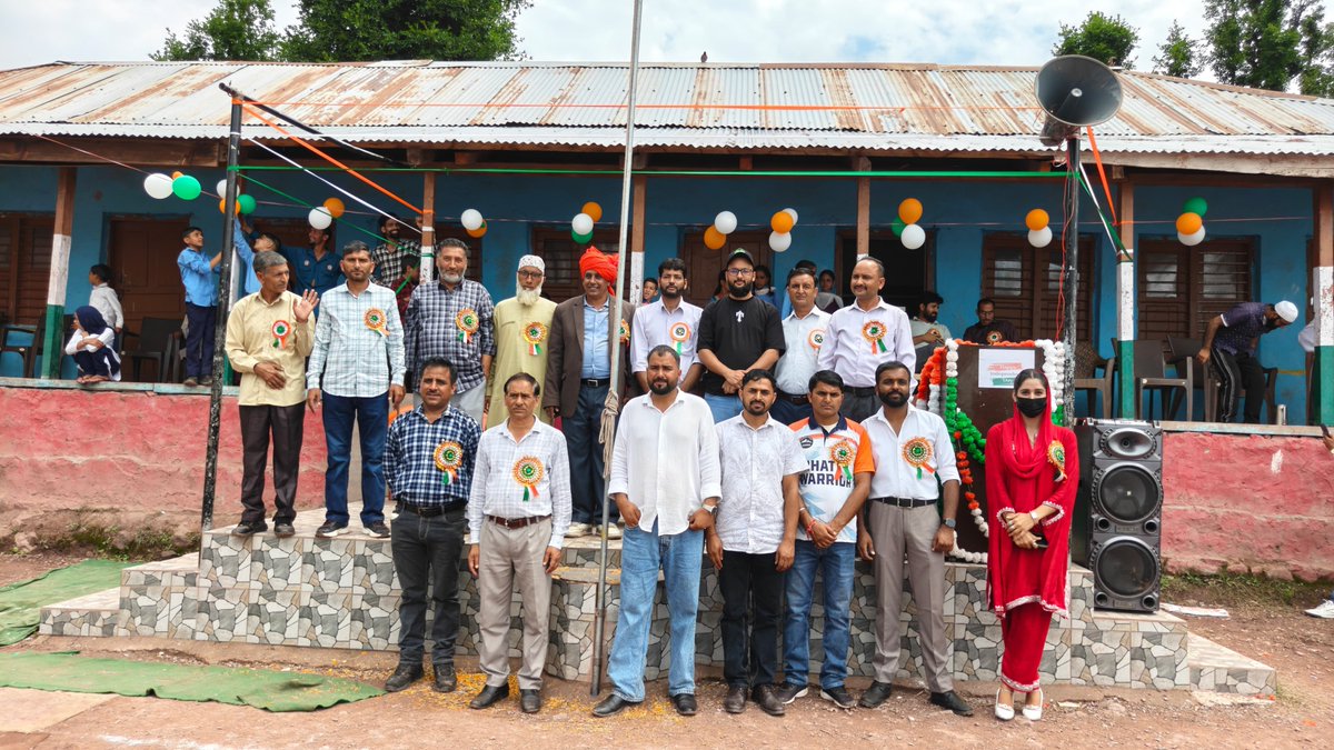 GopalSh20634689's tweet photo. Independence day celebration at HS BHATNI DISTRICT RAMBAN https://t.co/fS2lSQ8Jlw