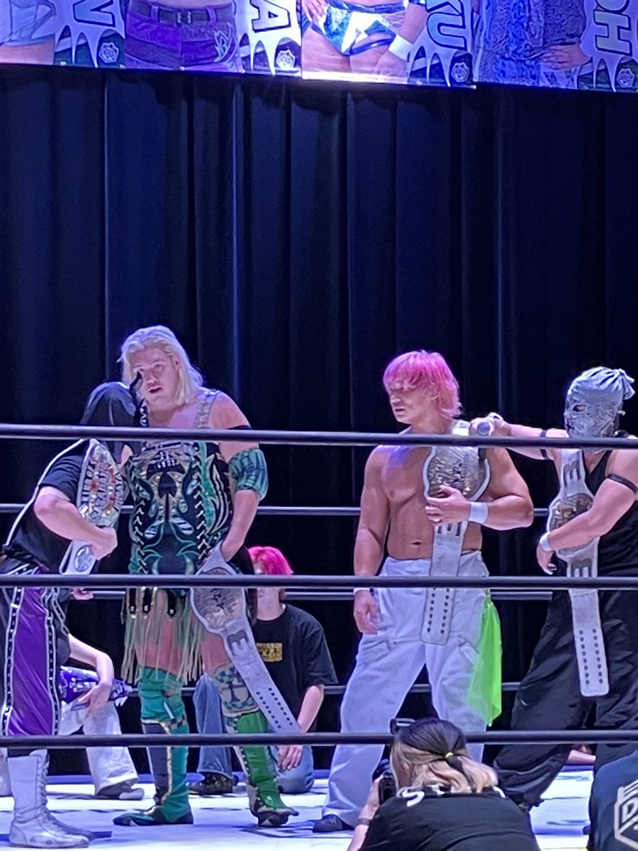 y2j5910's tweet photo. 次はダムネTA
スーパーササダンゴマシン級王者のイルシオン様が佐々木選手や岡谷選手に許可とってないけど挑戦
8月後楽園かと思ったけど、9月後楽園だった
#ddtpro https://t.co/NmaLdOkYzI