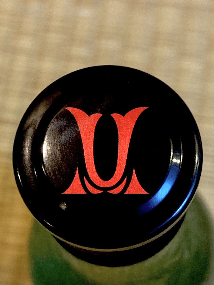 musicjune's tweet photo. わが家では毎月１７日は赤武の日。
今月は純米吟醸をおいしくいただきました。
宮崎地鶏の炭火焼きなどをつまみながら。
献杯。
#日本酒 #清酒 
#赤武 #あかぶ 
#岩手 #久慈 #久慈市 
#三陸魂 #東北魂 https://t.co/q3uVWCXkXw