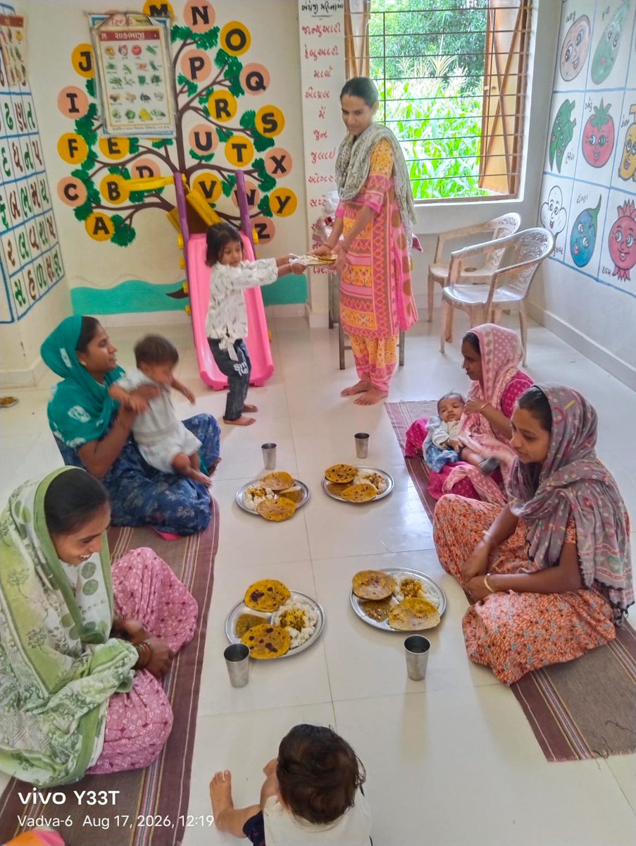 1Garbada's tweet photo. પોષણ સુધા યોજના અંતર્ગત એક સમયનું સંપૂર્ણ ભોજન https://t.co/2Ni7OAWpj2