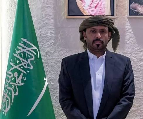 itsgw's tweet photo. كان عندش بعد نظر 🤣منير الحضرمي

 @alhdrmy_mnyr https://t.co/pMECKY9lvI
