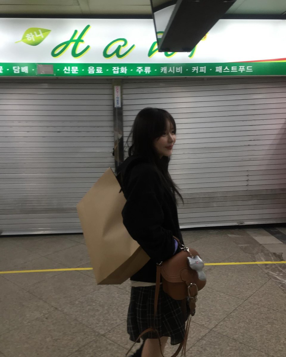 3602jafet's tweet photo. 心の中にぽっかりと穴が空いたような、不思議な静けさ。結構大事なことだと思うんだ。 🔥
dIhHy https://t.co/K0lLV0NKLe