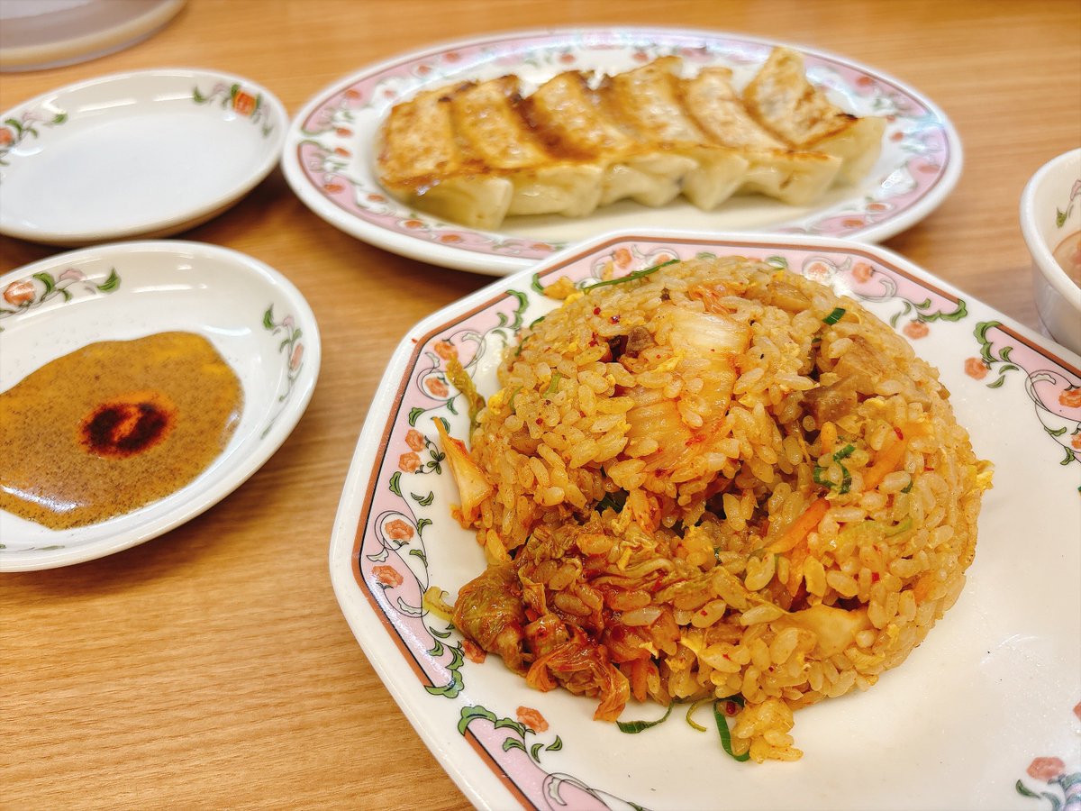 sbnsoyk's tweet photo. 整い飯に選ばれたのは王将でした
キムチ炒飯ハオチー https://t.co/4mYLZPKRfL