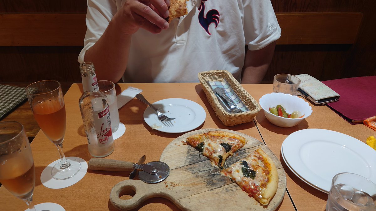 cotton_ozaki109's tweet photo. 1軒目、イタリアン。ここは安くて美味しいんよ。たぶん一年以上ぶり。大将健在で良かった😆
#teras
#上野 https://t.co/lZkbnfsE2M