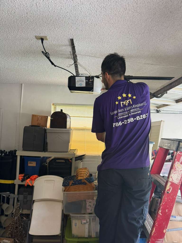 gdkingdomfl's tweet photo. Garage Door Tip:
If your #garagedooropener is struggling, making unusual noises, or failing to operate consistently, don't ignore the warning signs.

Professional opener service can help identify the problem before it becomes a bigger issue.

https://t.co/EIVm0Zt7Ea

#GarageDoor https://t.co/7Cb0RI78Le