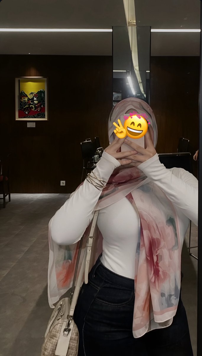 icrety's tweet photo. hal tergila apa yg pernah km lakuin ketika pacaran https://t.co/yNi2DkXpRH