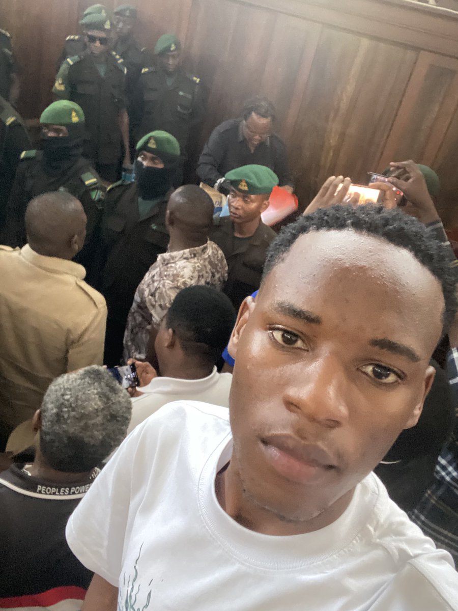 Mwinshehe07's tweet photo. Kesi ya Mh. Tundu Lissu imeahirishwa. Mahakama imetoa siku nne  kupitia ushahidi alafu watatoa hukumu Ijumaa Agosti 21, 2026 https://t.co/hNonKKY6SV