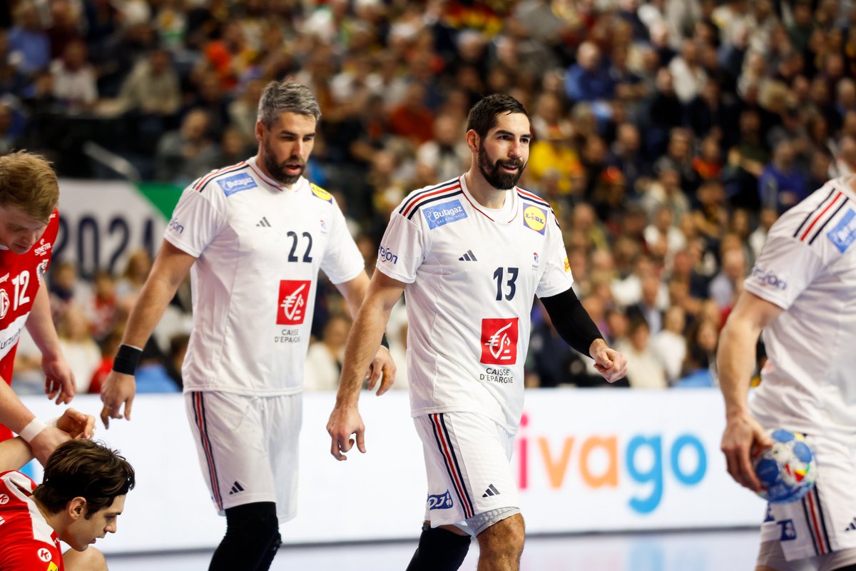 EHFEURO's tweet photo. ๐๐ฎ๐บ๐ถ๐น๐ ๐บ๐ฎ๐๐๐ฒ๐ฟ๐ at the #ehfeuro โ๐งโ๐ง Which sibling duo are you picking?! ๐ฅ #ehfeuro2026 #handball #hรฅndball https://t.co/WU9Y7zNdup