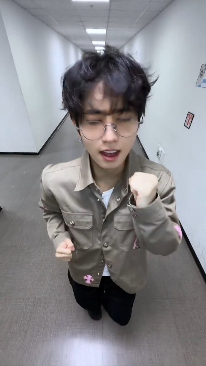 hamb0kka's tweet photo. 라ㅏ아아아아아아 나진짜열받아,... https://t.co/iSosO6XiXb