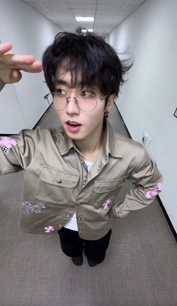 moonlightmino's tweet photo. 260814 jisung you're everything to me https://t.co/0zP6sWCSl6