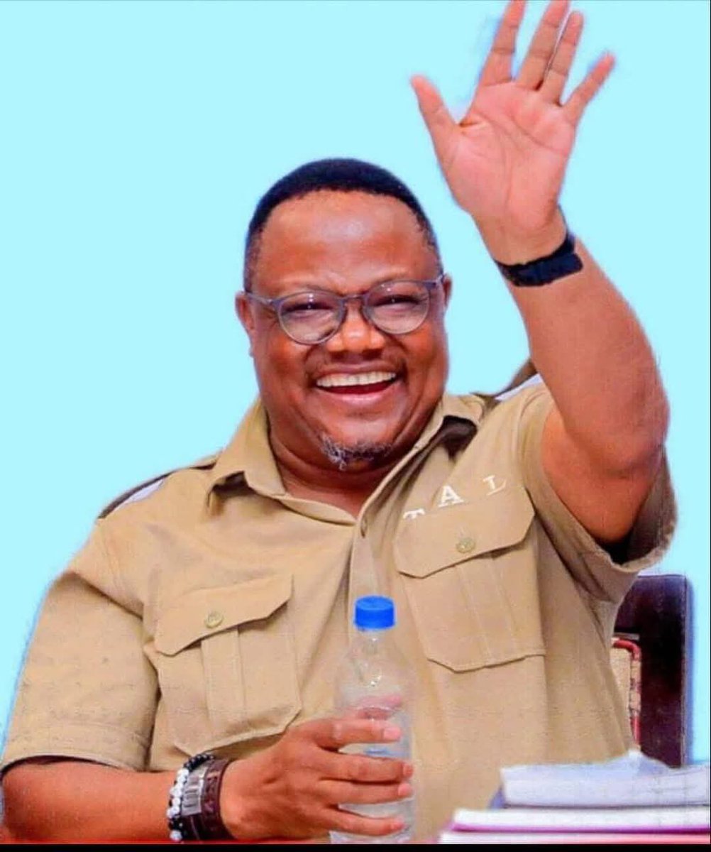 Twaha_Mwaipaya's tweet photo. #BREAKINGNEWS

Wakili wa Serikali mkuu Nassoro Katuga anaiambia Mahakama kuwa upande wa Jamhuri umeoana ushahidi ambao umekwishatolewa unajitosheleza hivo basi hakuna sababu ya kuongeza ushahidi mwingine. Jamhuri wanaomba kufunga ushahidi wao kwa idadi ya mashahidi hao 17. @TunduALissu