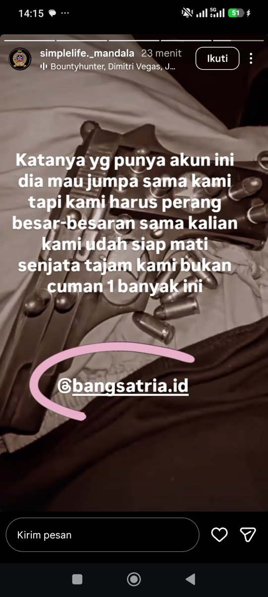 aldiarudiy's tweet photo. MALAH MAKIN KOCAK BOCAH MEDAN ANJIR WKWK GUA GK TAKUT YA KARNA PISTOL ITU KALO TAU CARA MENGHINDARI TEMBAKAN MAH GAMPANG WKWK LAH GOLOK MACHETR GUA KALO UDAH MAIN JARAK DEKET AUTO TANGAN LU PUTUS TOLOL https://t.co/EO9kVQJUiA