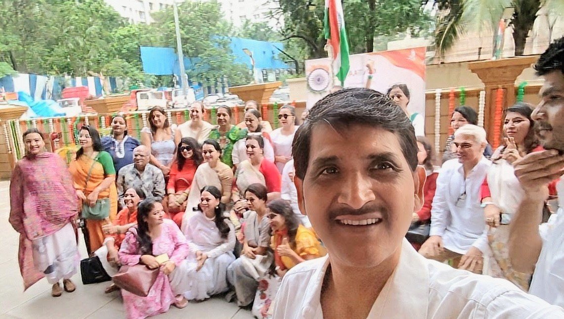 ActorSanjeevPnd's tweet photo. #TX 374 ( i ) - Good Afternoon.. Some beautiful moments is captured From Independence Day. Celebrate independence everyday with pride and honour for our country. It should not be a one day Pride festival.🇮🇳🇮🇳

#independenceday #Cintaa #actors #sanjeevpandey #cawt #equality https://t.co/XfOyR4r75i