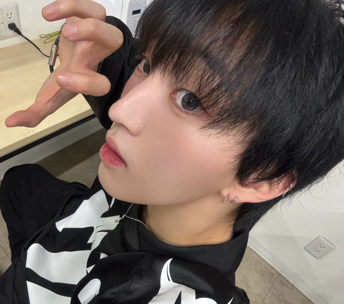 DXMON_HM's tweet photo. 이번 공연도 👏

#DXMON #다이몬 
#TK #태극 https://t.co/PM9FSEar8Y