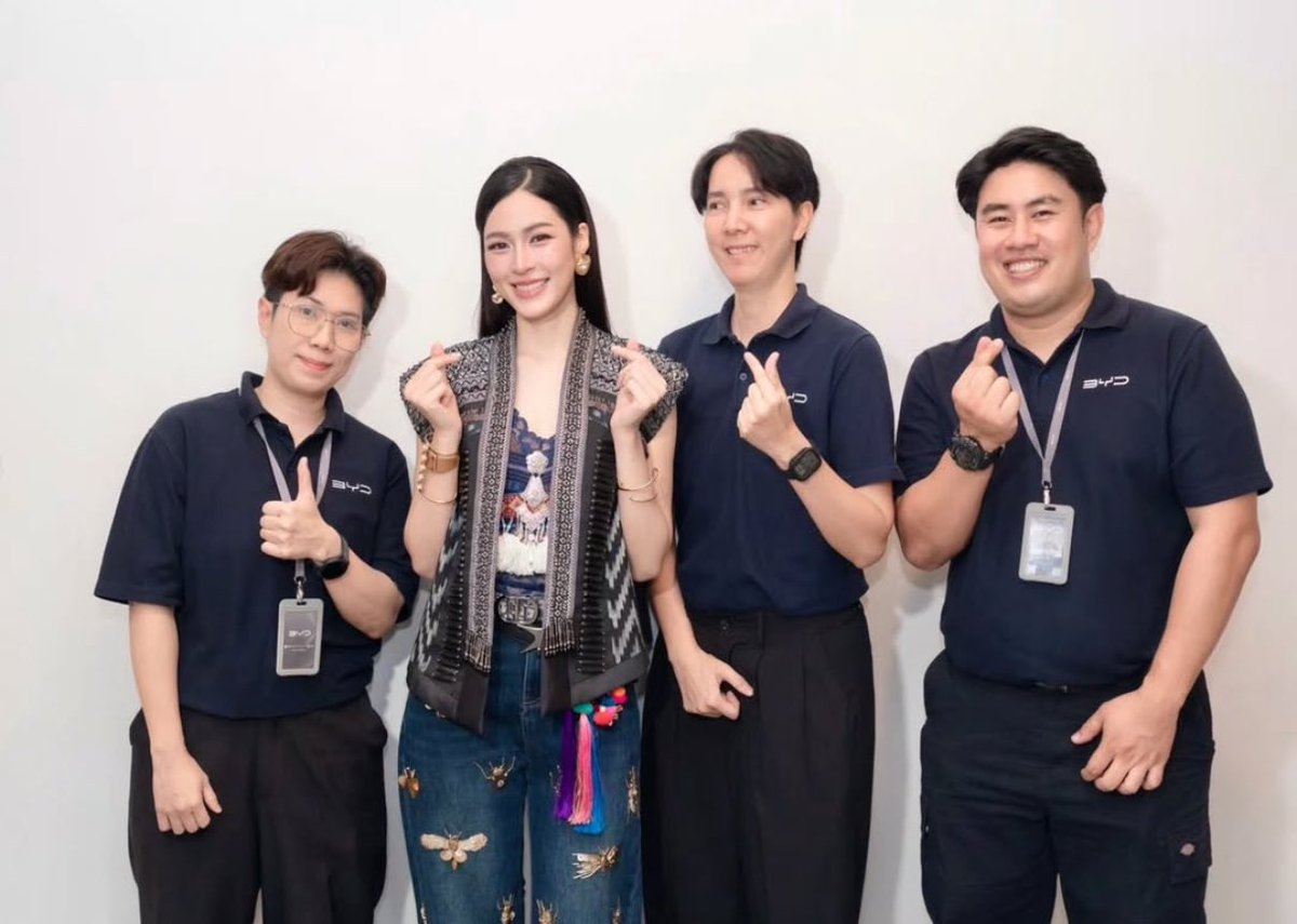 00k1105's tweet photo. BYD team updated 😍

#หลิงหลิงคอง #linglingkwong https://t.co/FKzsAAacFL
