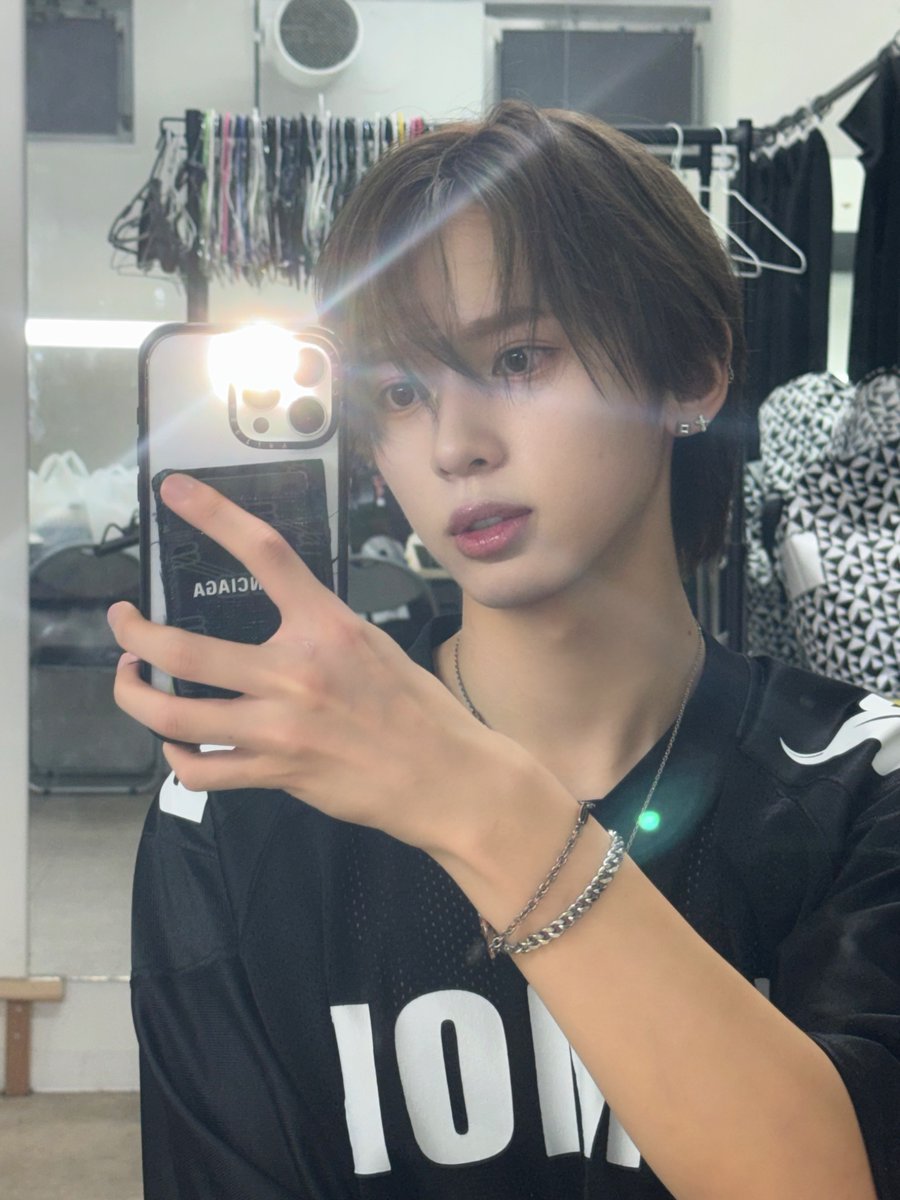 DXMON_HM's tweet photo. 영서 어때😈

#DXMON #다이몬
#HEE #히 https://t.co/e0qxaLHN8Q