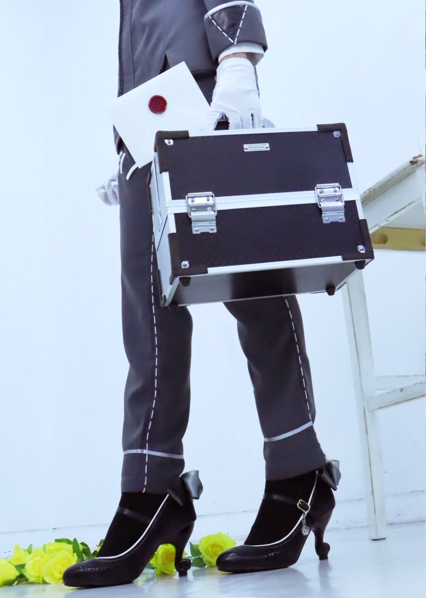 eno_circus's tweet photo. ⚠Cosplay

第五人格 IdentityV
Aesop carl × MAYLA

アイコニック シューズ オブジェ パンプスと⚰️ https://t.co/E2nSGNHkcU