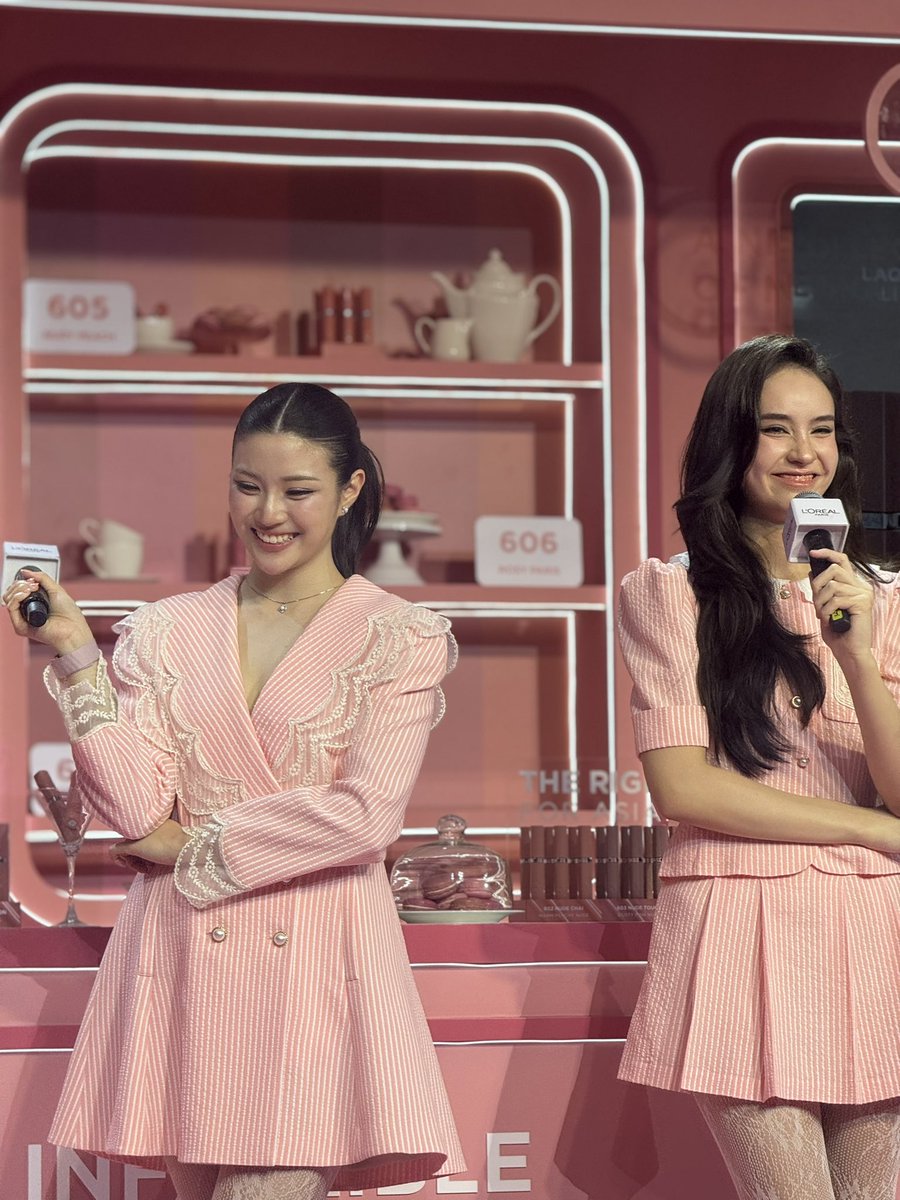 SydneyAlkey's tweet photo. ไปเจอลูกเหมือนได้พักเรื่องงาน ขอบคุณมากที่เป็นเรื่องดีๆที่เติมความสุขในชีวิตวัย30+ ของอุนแม่นะลูก
เติมคนสวยฟินมาก 🫠🥰

#LOrealXGinnyJayna 
#GinJay #ginnynatnicha #aangelinaass https://t.co/7XHrTUKzU5
