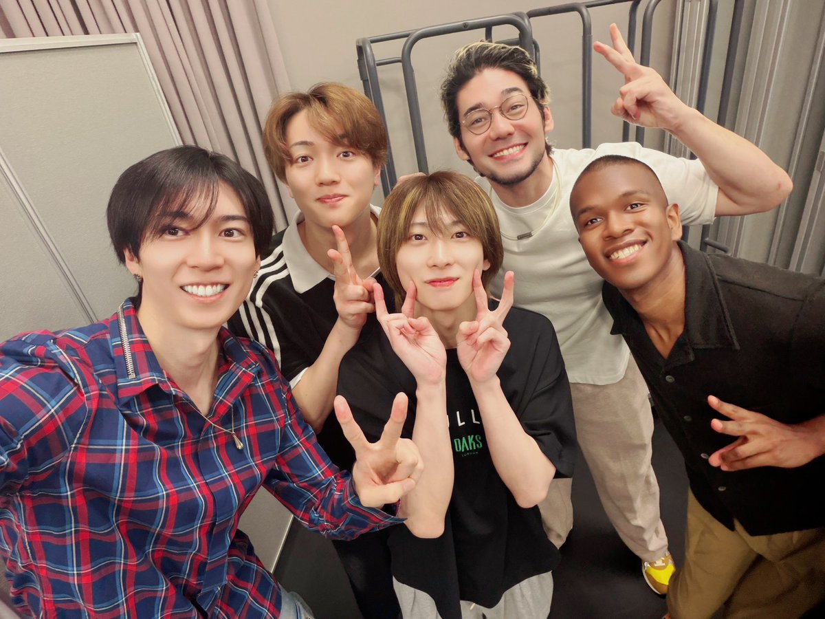ayukawa_taiyou's tweet photo. 「TIGER &amp; BUNNY」THE STAGE

すでに稽古は1週間くらいしてますが、本日全員が揃い顔合わせでした✨

#タイバニ #tigerbunny #舞台タイバニ https://t.co/Ij1HlDHaOW