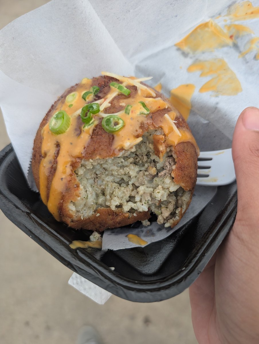 LJGray_56's tweet photo. Boudin sooo good I need to find a legit spot when I hit Louisiana in October. https://t.co/xtP28v7CfO