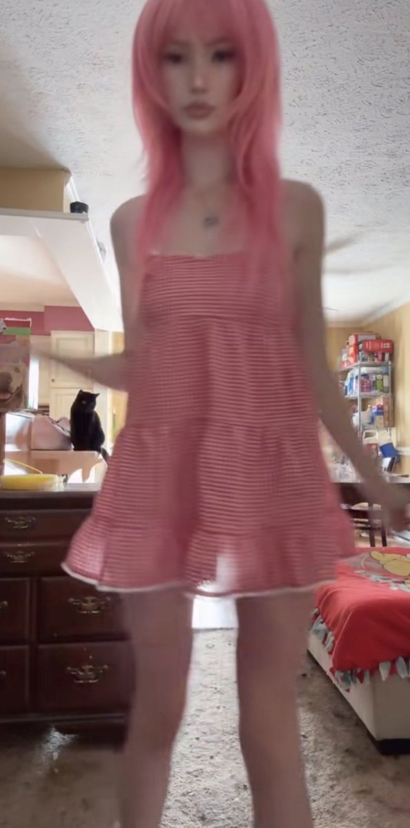 Kyyeemm's tweet photo. It gen makes me so fucksing mad how did ths nazi get so skiny https://t.co/ed8CUkHoqT