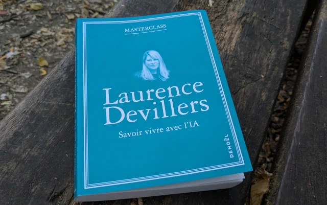 Couverture de "Savoir vivre avec l'IA"
