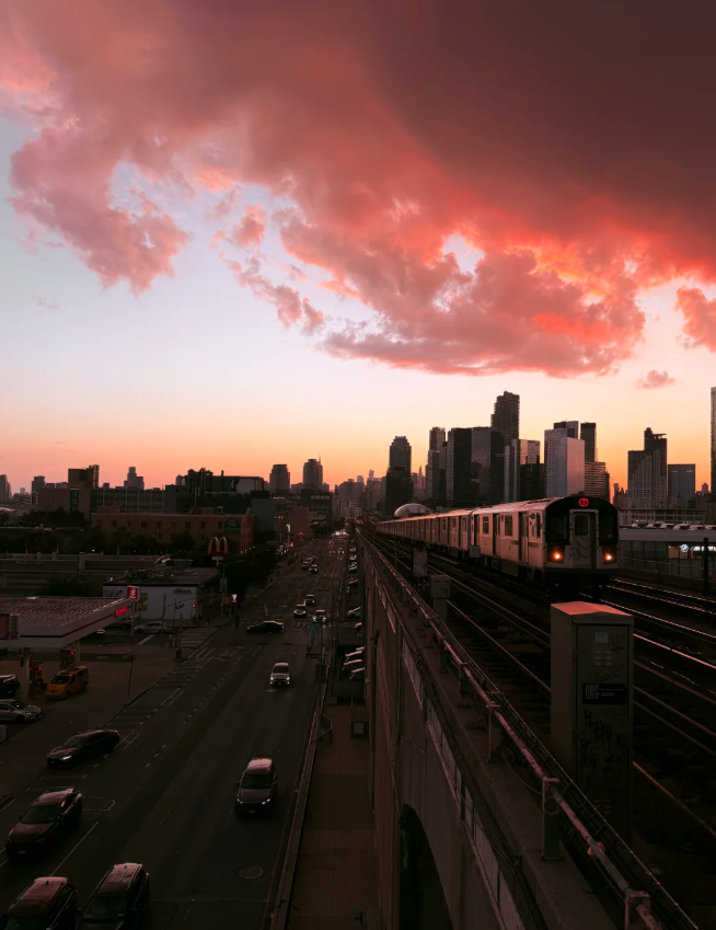 AUSAeducation's tweet photo. Dusk in New York is absolutely enchanting. https://t.co/w4tClQgYth