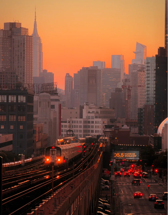 AUSAeducation's tweet photo. Dusk in New York is absolutely enchanting. https://t.co/w4tClQgYth