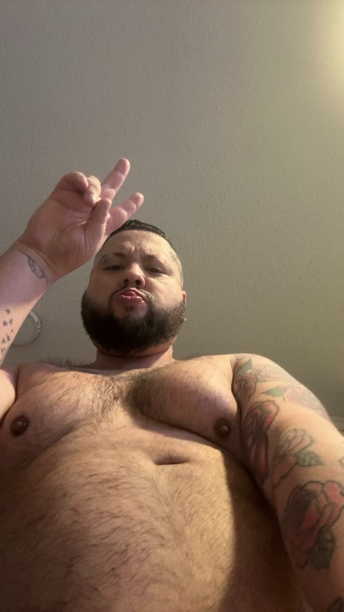 Rzmb3's tweet photo. Rato que no subía algo acá 

Tetas time https://t.co/5zJ0xpjL2k