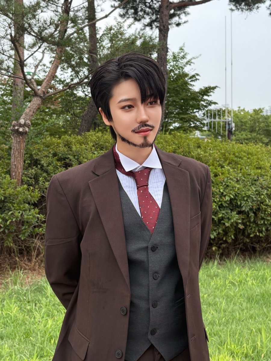 HO_YA__'s tweet photo. 광복절에 미샤 팀코 했어요 🇰🇷
#미스터션샤인 #김희성 https://t.co/WedRqjvdRI