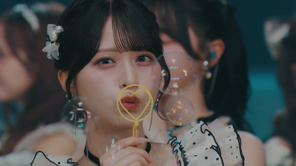 ntv_midnight's tweet photo. #夜の音　8月18日(火) 24時24分から放送！
=LOVEのステージフォトを先出し

「とくべチュ、して」「青春“サブリミナル”」「恋、はじめました。」の3曲を披露✨
パフォーマンスをお楽しみに！ https://t.co/mL9eOycTw2