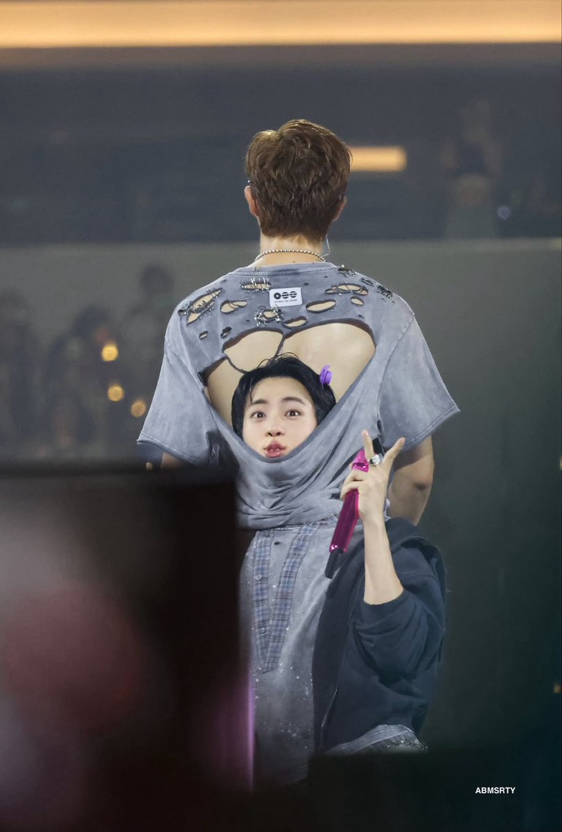 namnamjeans's tweet photo. SMALL HAMJIN IN JOONIES POCKET https://t.co/8g8RNaNadu