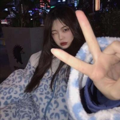 hai__xing's tweet photo. 💎 🎁 🌱 🍄 🌸 👑 Just found a new favorite song https://t.co/lh8w5TkXBV