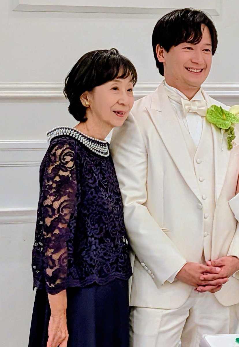 coco29913625253's tweet photo. 息子の結婚式、無事出席出来た🙏
手術の後の体力低下が酷くて不安でしたが、喜びの方が強く、疲れなかった😃
最後に愛は勝つ〜♪かな？🫰🫶💞 https://t.co/1G6MzC4w3P
