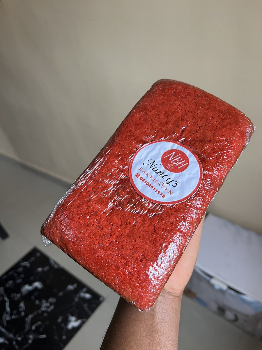 nancy_pengg's tweet photo. Caption is in the second slide🥳🤤

We have cake loaf available everyday for your satisfaction😋

Price is #5000, comes in flavor of your choice.

📍 Osogbo https://t.co/uSvebaNoin