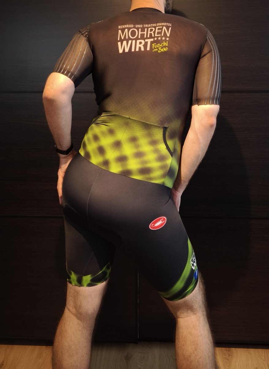 lycraddict2's tweet photo. This suit has such an incredible tight fit but feels so comfy... π₯΅ And it gets tighter and tighter the more I enjoy the feeling... ππ
#lycra #spandex #spandexmen #lycramen #bodysuit #bikesuit #cycling #cyclingclothing #cyclingclothes #cyclingoutfit #cyclingman #trisuit https://t.co/jA3PawsY8t