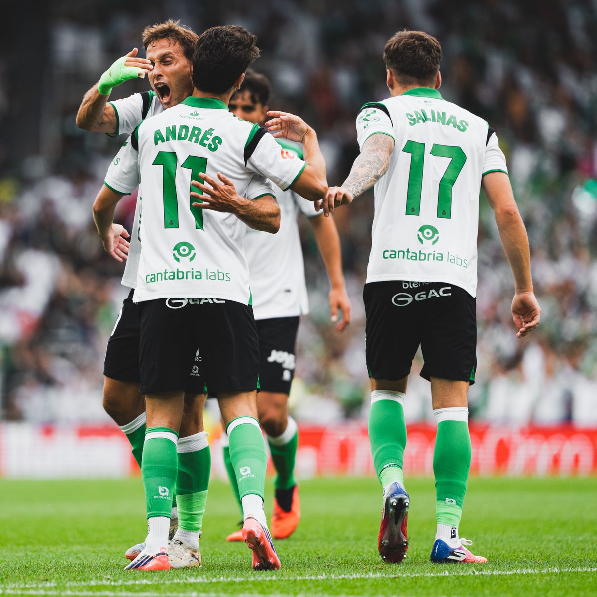 realracingclub's tweet photo. ✨ No era un sueño, estamos de vuelta. https://t.co/cSBOgJfRYM