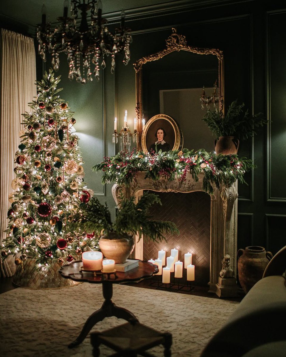 arceriinter7xuh's tweet photo. MERRY CHRISTMAS!! ❤️ May you know how truly loved you are by Jesus, the One who the world celebrates today 🥰 https://t.co/2Q2PwI9vhl