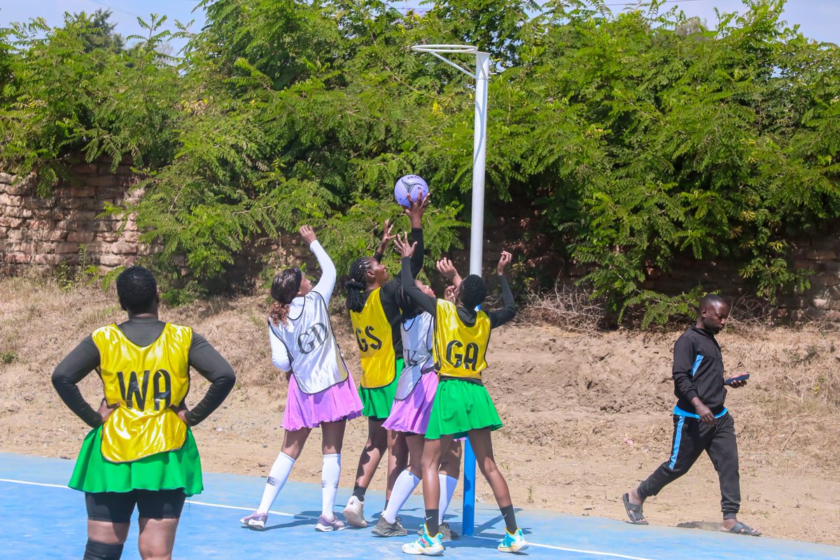 dodoma_cc's tweet photo. Timu ya Mpira wa Pete ya Watumishi kutoka Halmashauri ya Jiji la Dodoma imeanza kwa kishindo mashindano ya SHIMISEMITA baada ya kuichapa Timu ya Halmashauri ya Mondalu DC kwa magoli 52–6 katika mchezo uliochezwa leo Uwanja wa Shule ya Sekondari Mbeya. https://t.co/GxIRvxHIPr