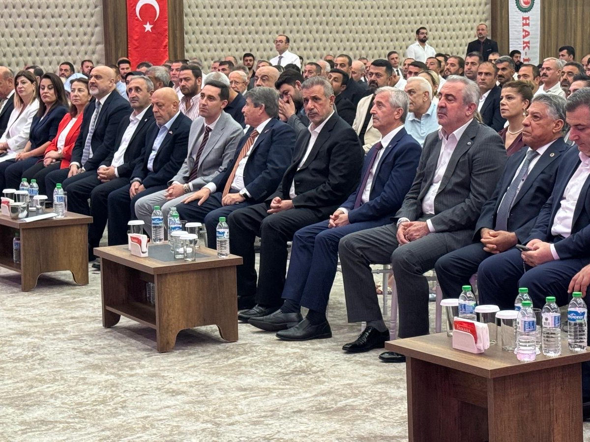 irfancelikaslan's tweet photo. 📍 ŞEHİTKAMİL

Grup Başkanvekilimiz Sayın Abdulhamit Gül ve protokol üyelerimizle birlikte Hizmet-İş Sendikası Gaziantep 1 No’lu Şube Başkanlığının 5. Olağan Genel Kurulu’na katıldık.

Genel Kurulun çalışma hayatımız, Gaziantep’imiz ve tüm emekçi kardeşlerimiz için hayırlara vesile olmasını diliyorum.

@Akparti 
@abdulhamitgul 
@AKPartiG_Antep